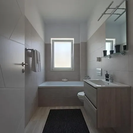 Swiss 1 Apartment